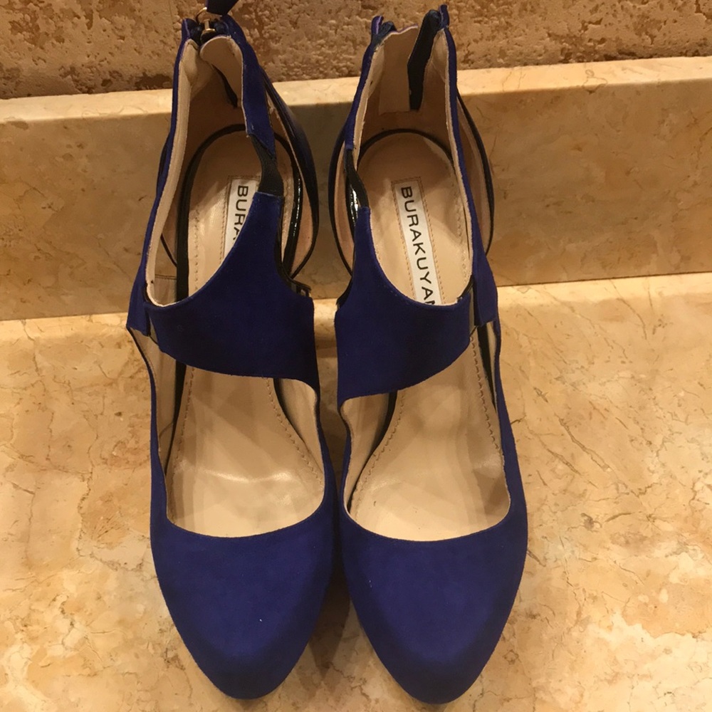 Burakuyan heels